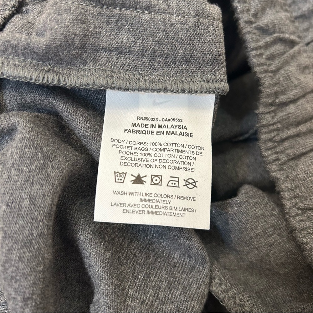 Nike Men's Shorts Standard Fit at Knee high in Gray Size S - Picture 10 of 10